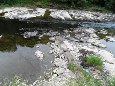 Low water through the gutters on the upper Wye