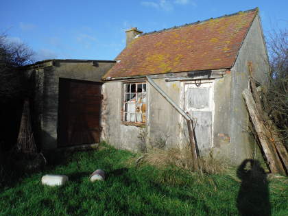 Severn salmon fisher's hut near the mouth of the Bideford brook